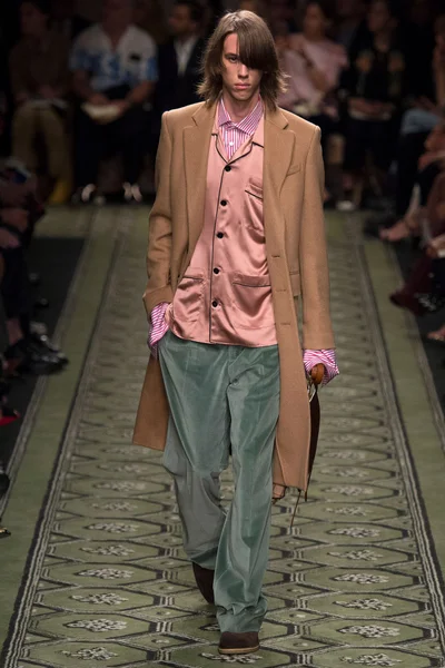 Look 42